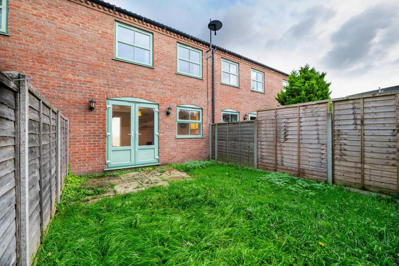 Villa Stunning 3 Bed With Parking & Garden Market Rasen Exterior foto